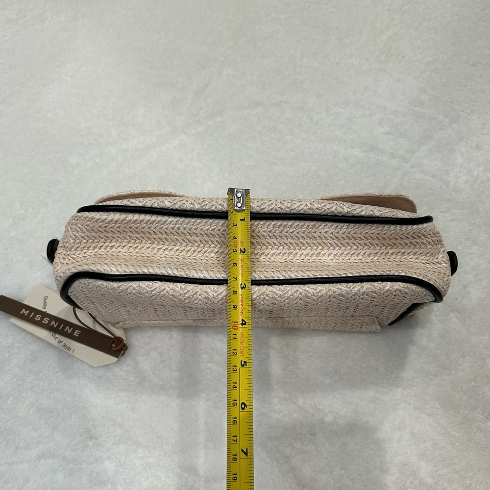 *New* Shoulder Bag Purse/Trendy Underarm Crescent - Black and Raffia Woven - Picture 16 of 16